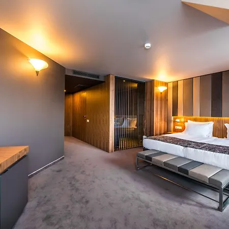 All Seasons Residence Design Hotel - Free Parking