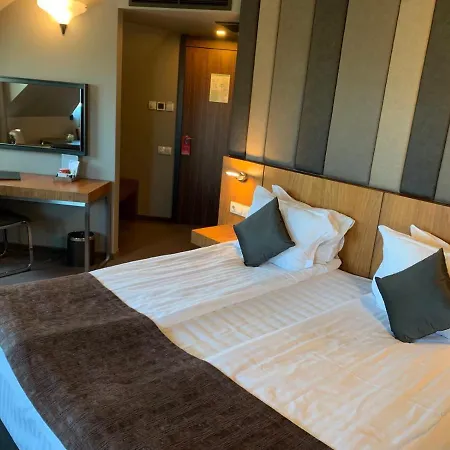 All Seasons Residence Design Hotel - Free Parking 호텔 5*