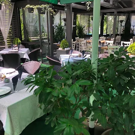 All Seasons Residence Design Hotel - Free Parking 소피아
