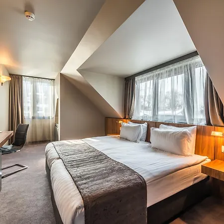 All Seasons Residence Design Hotel - Free Parking